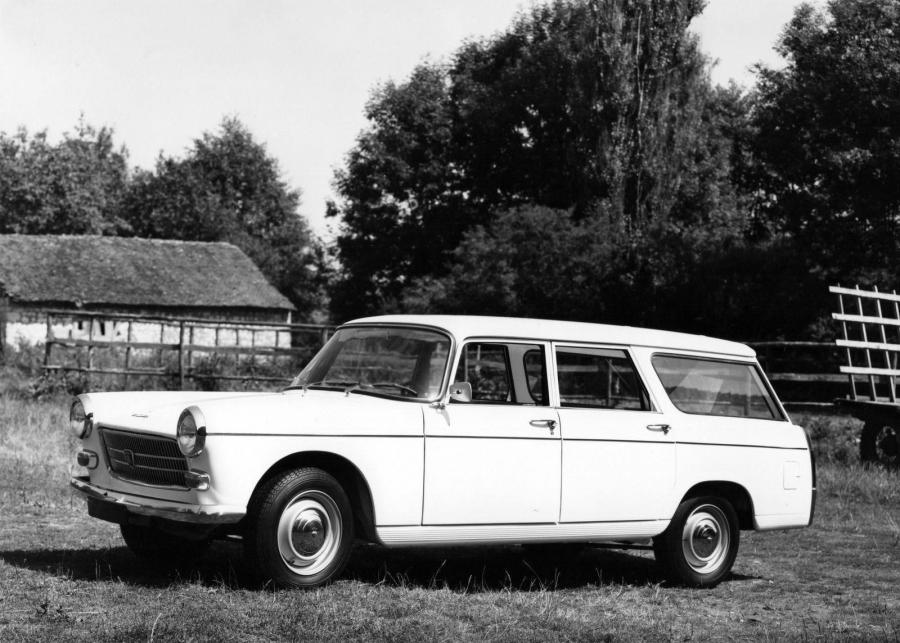  Peugeot 404 Break 1962 года  (фото 10 из 18)